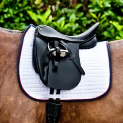 Horze River Dressurschabracke 36 Horze River Dressurschabracke -Back on Track Verkäufe 17024 WH EDB 1