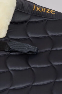 Horze Houston Vielseitigkeitsschabracke Mit Kunstfell -Back on Track Verkäufe 17400 CG 2