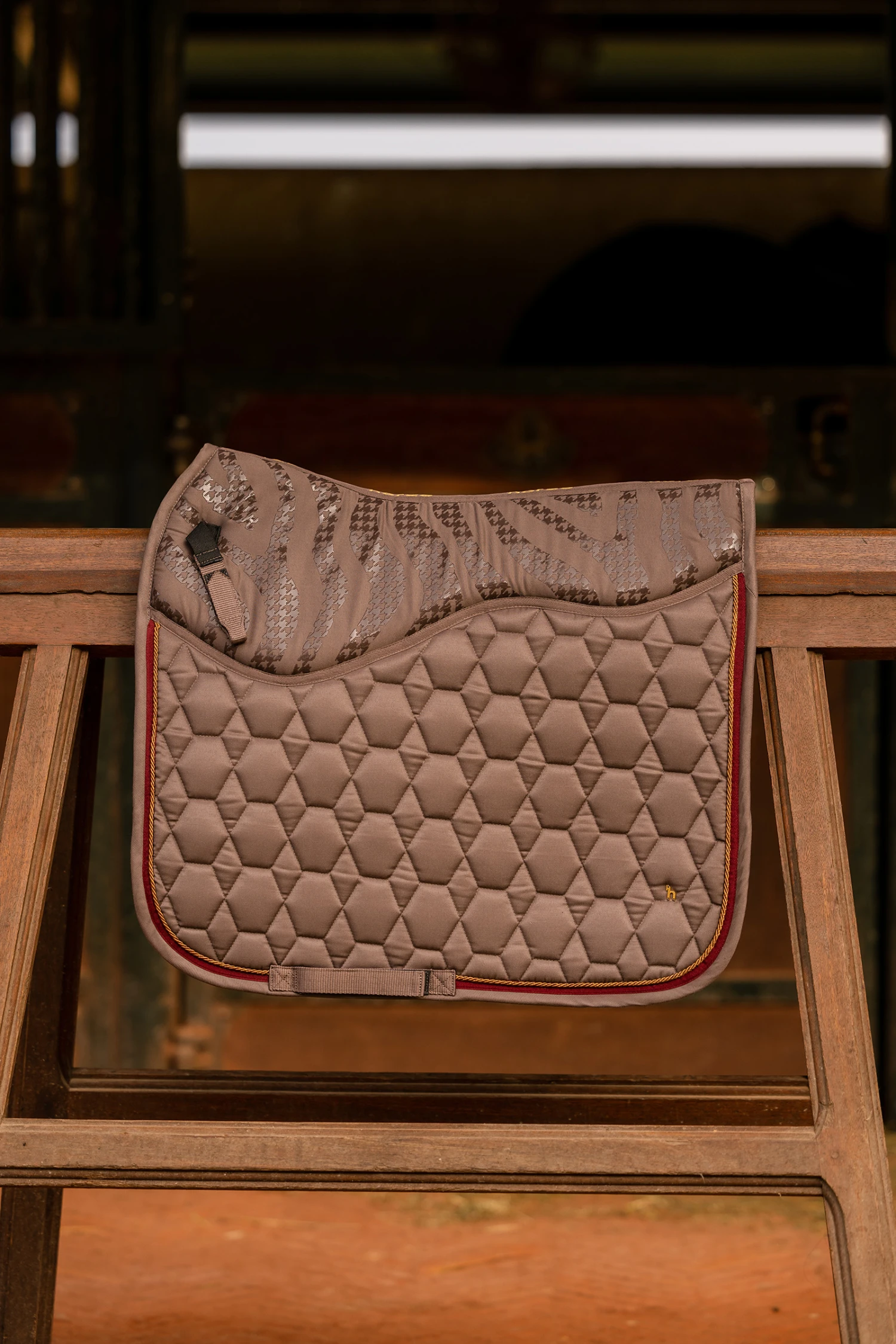 Horze Kenya Dressurschabracke 12 Horze Kenya Dressurschabracke – Bild 12