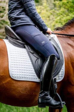 Horseware Tech Comfort Dressurschabracke -Back on Track Verkäufe 345018 WH 02